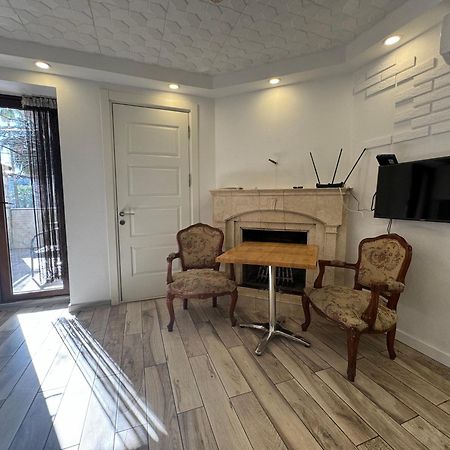 شقة Casa Neptun In Old باتومي المظهر الخارجي الصورة